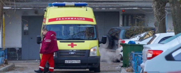 Житель Волгограда скончался в больнице после падения со второго этажа